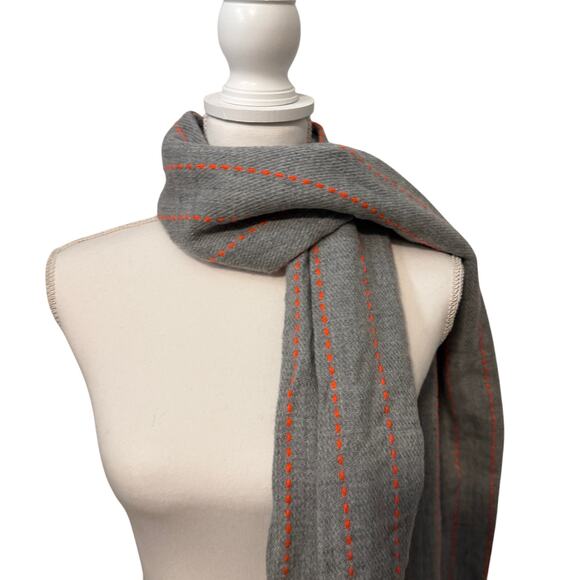 Universal Thread Women's Gray Striped Oblong Scarf - NWT - Picture 1 of 6